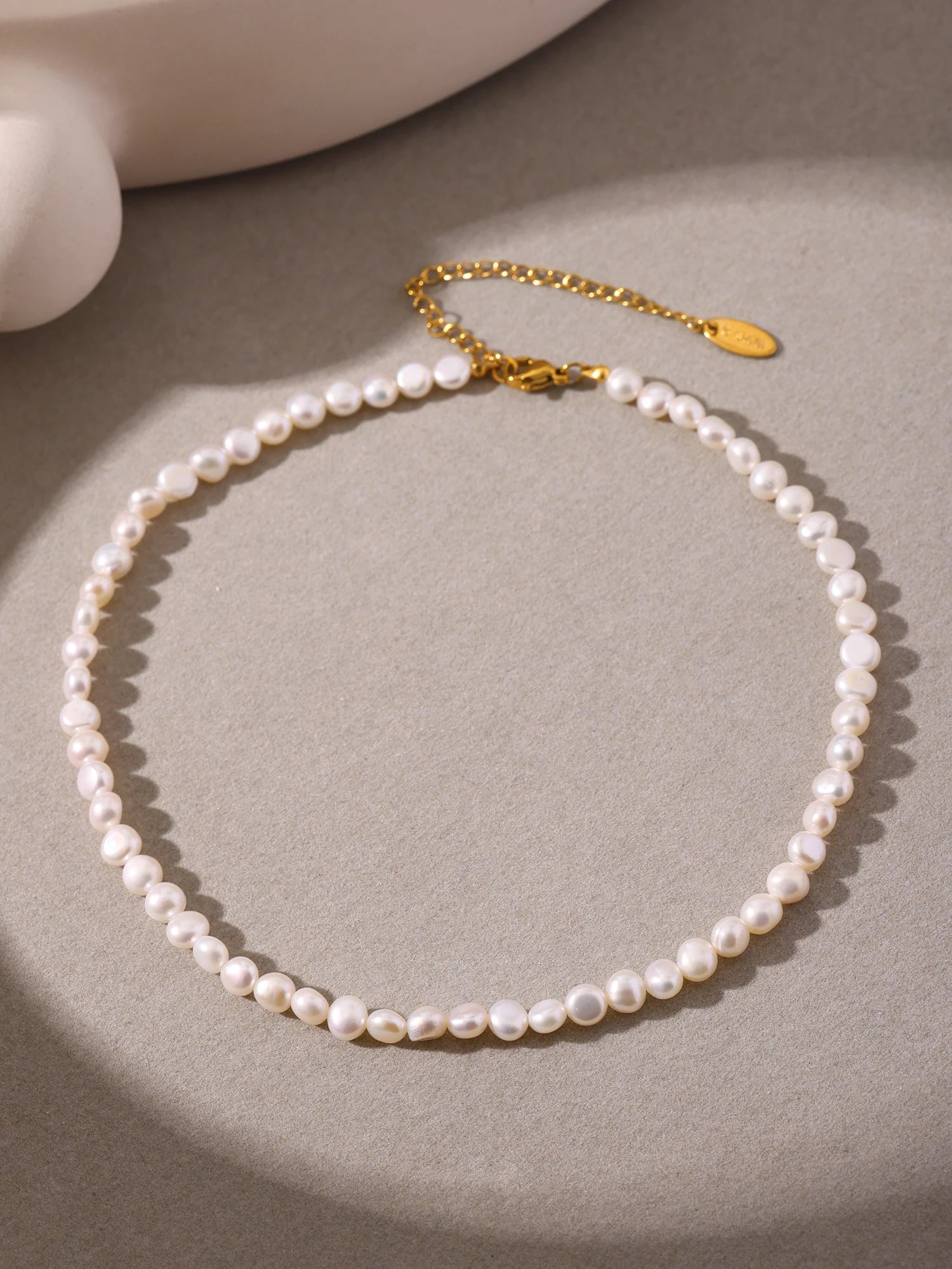 Luxury Stainless Steel Gold-plated 18K Shell Pendant Necklace for Women Natural Freshwater Pearl Necklace Ladies Charm Jewelry